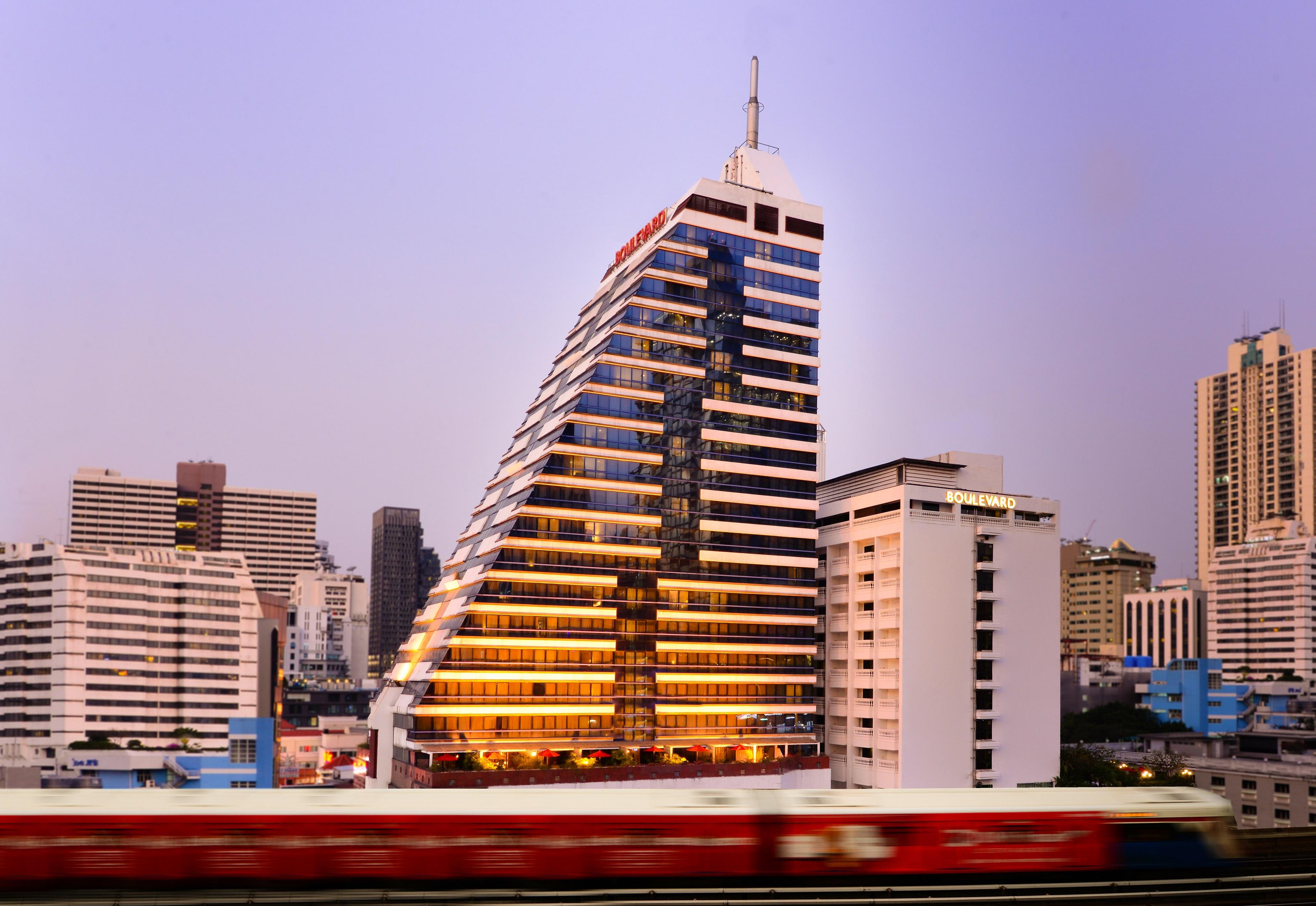 Nh Bangkok Sukhumvit Boulevard Eksteriør bilde The Royal Paragon Hotel