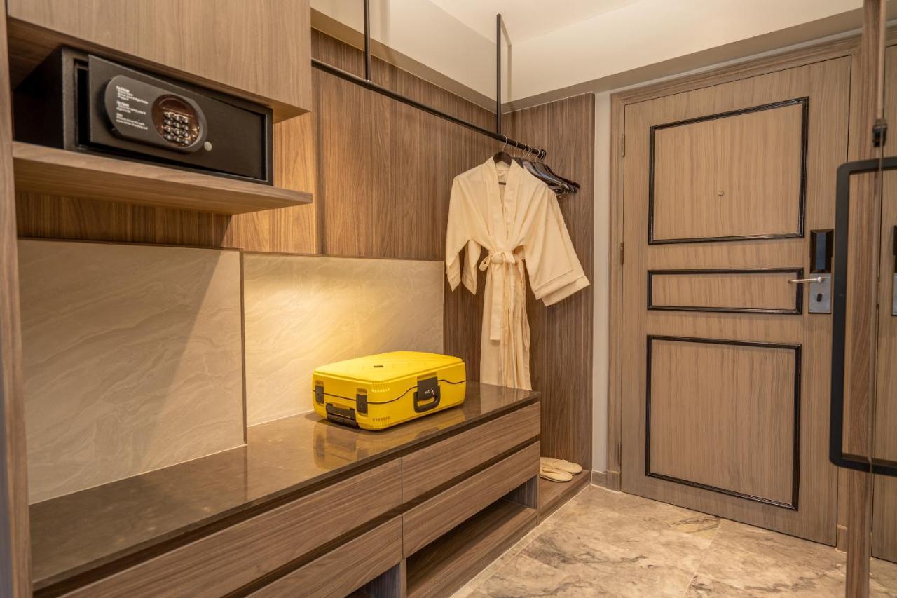 Nh Bangkok Sukhumvit Boulevard Eksteriør bilde A safe in a hotel room